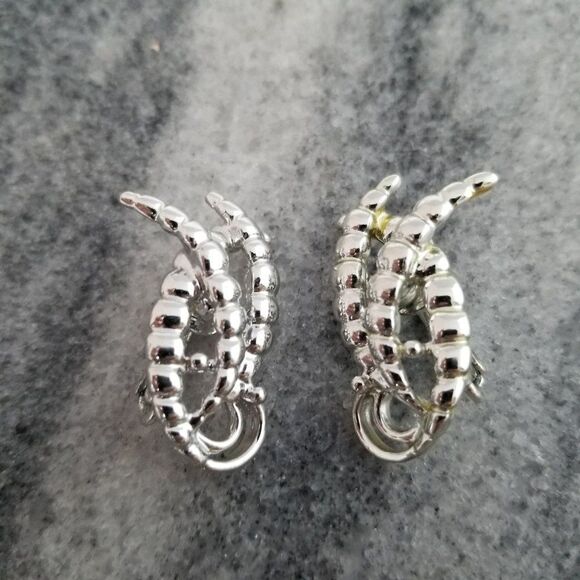 Vintage Emmons Spiky Silver Tone Clip On Earrings, Funky Retro Design, Estate - Picture 1 of 5